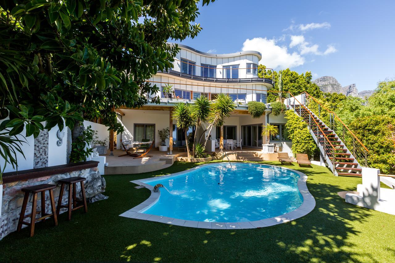 Ocean Lounge Lodge *